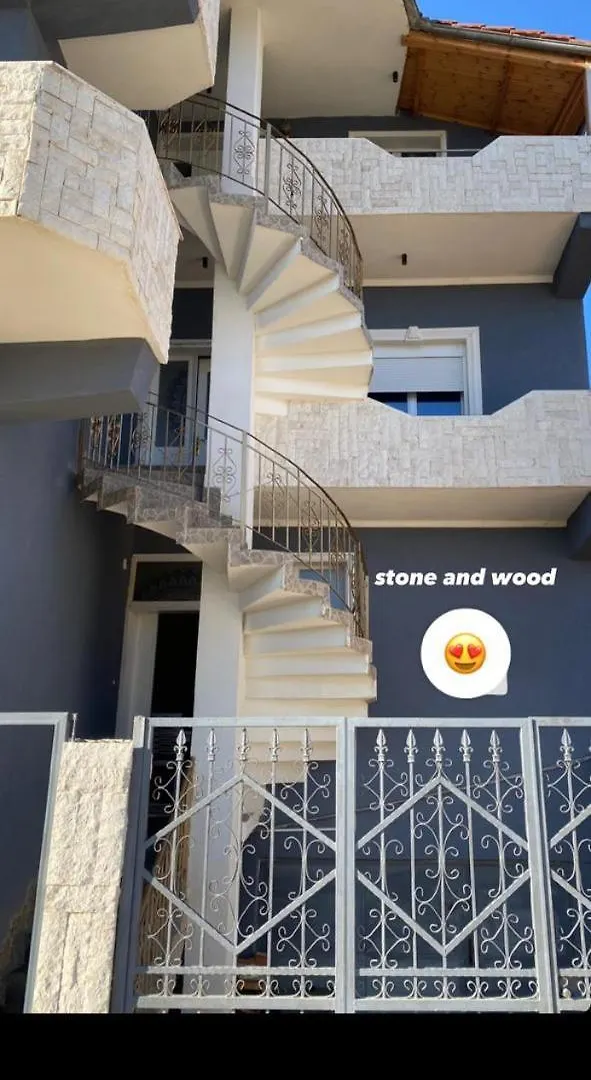 Villa Elear Korce 0*,  Albanien